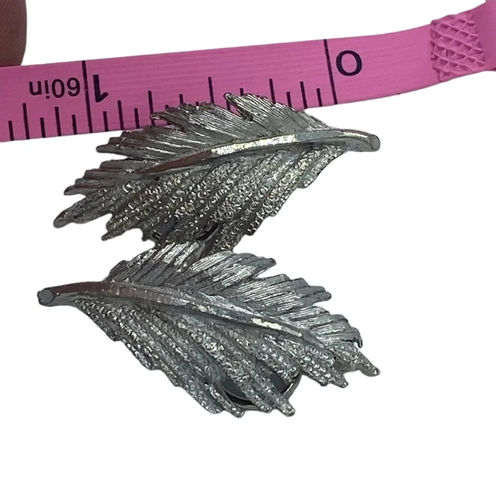 Vintage silver tone clip on earrings textured shinny